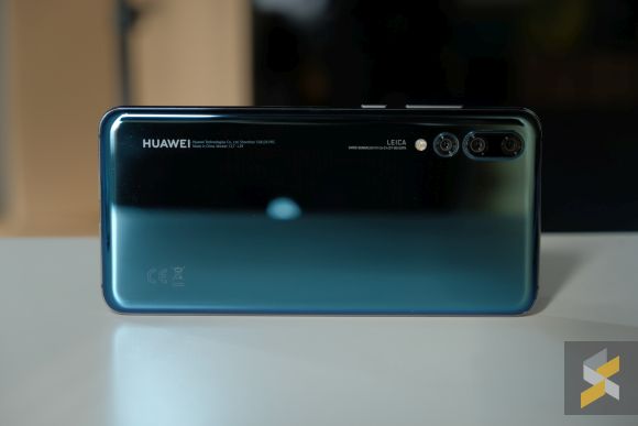 Пока настройка тройной камеры включена   Huawei   Флагманский смартфон - тот   P20 Pro   - может оказаться на вершине рейтинга DxOMark, есть один аспект фотографии этого телефона, который всегда обсуждается: мастер AI